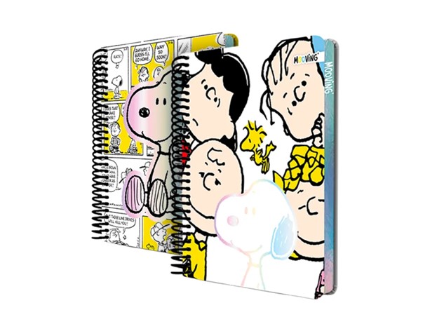 CUADERNO MOOVING SNOOPY TAPA DURA 14 X 21 CM. 96 HOJAS